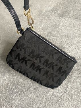 Michael Kors Jet Set Black Monogram Logo Wristlet Pouch Clutch